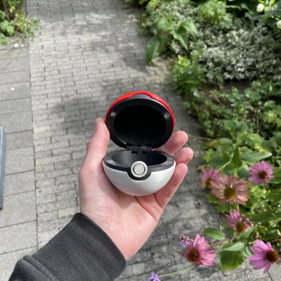 Pokeball Kích Thước Thật (Lifesize Pokeball!)