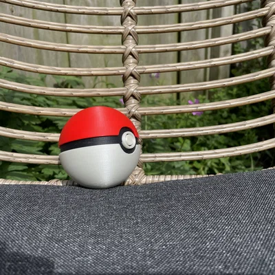 Pokeball Kích Thước Thật (Lifesize Pokeball!)
