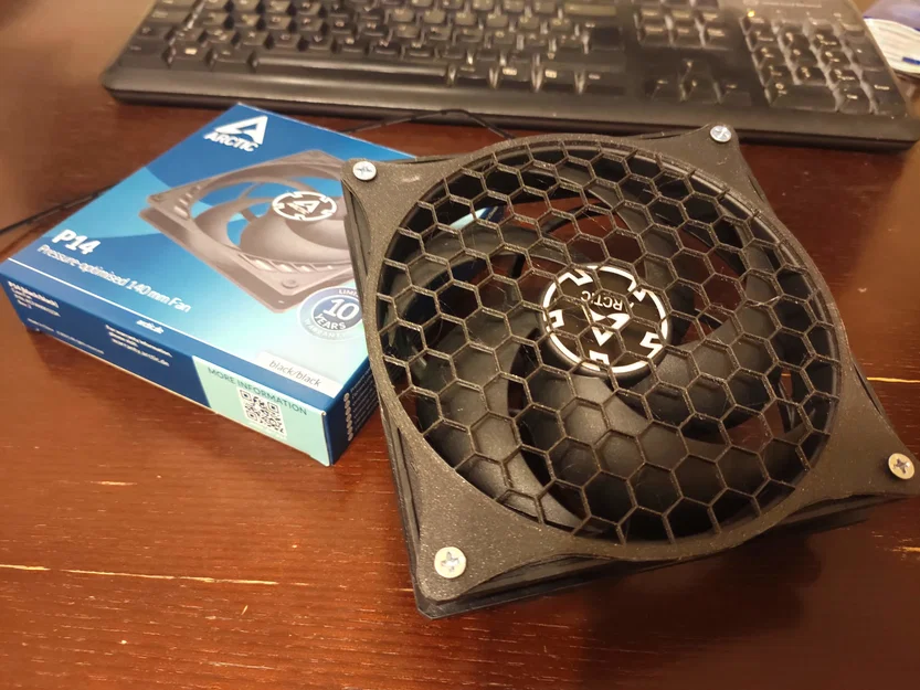 Lưới bảo vệ quạt 140mm họa tiết lục giác (Fan Grill) cho PC - Image 1