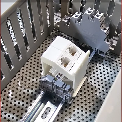 Ngàm gắn Keystone lên thanh ray DIN (DIN Rail Keystone Mount) tùy chỉnh