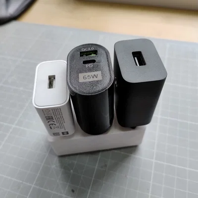 Đế Giữ Củ Sạc Gridfinity Cho Bàn Làm Việc Gọn Gàng