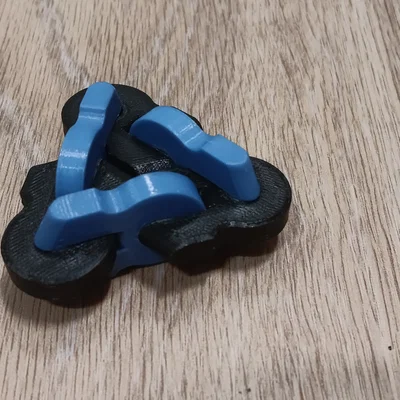 Đồ chơi fidget tam giác (infinity)