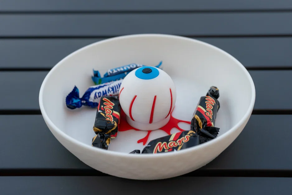 Tô Kẹo Con Mắt Đỏ Ngầu Máu Halloween - Image 2