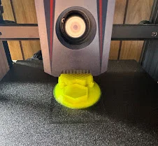 Ếch Phù Thủy Canh Xúc Xắc – Frog Wizard Dice Guardian Dice Stand - Image 2