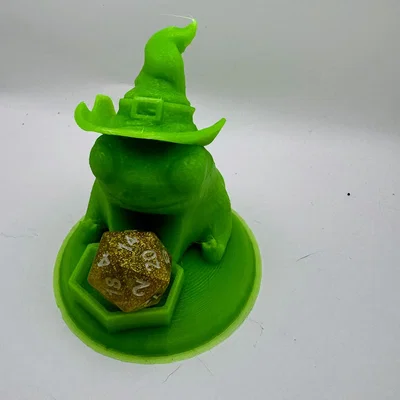 Ếch Phù Thủy Canh Xúc Xắc – Frog Wizard Dice Guardian Dice Stand