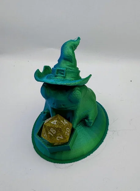 Ếch Phù Thủy Canh Xúc Xắc – Frog Wizard Dice Guardian Dice Stand - Image 6