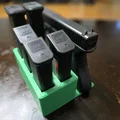 Giá đỡ để bàn cho Glock 17 và 6 ngăn chứa băng đạn (Gun stand) - Thumbnail 2