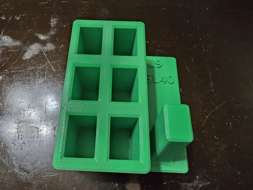 Giá đỡ để bàn cho Glock 17 và 6 ngăn chứa băng đạn (Gun stand) - Image 6