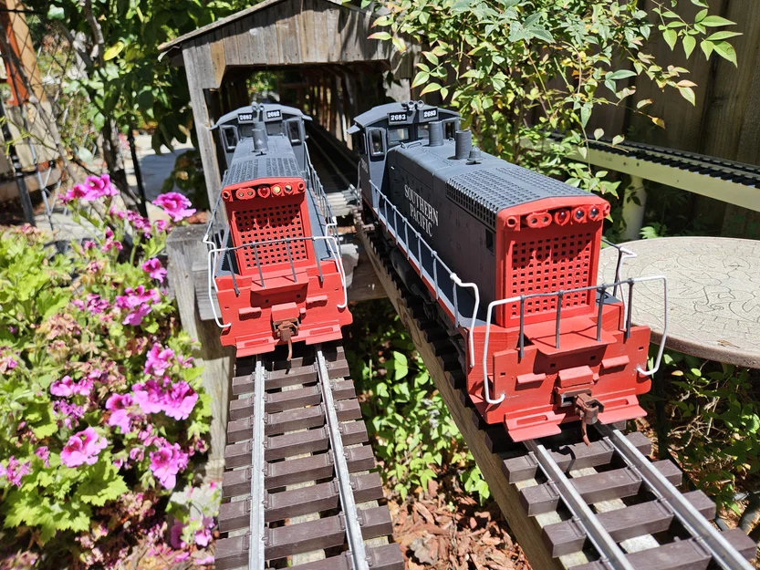 Đầu máy OpenRailway EMD SW 1500 G Scale motorized 1:29 cấu hình SP - Image 7