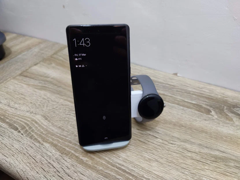 Kẹp gắn sạc Pixel Watch cho Pixel Stand (Thế hệ 2) - Image 3