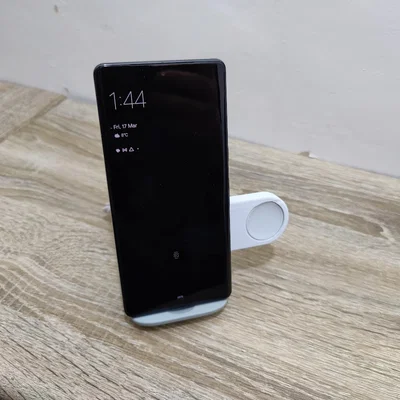 Kẹp gắn sạc Pixel Watch cho Pixel Stand (Thế hệ 2)