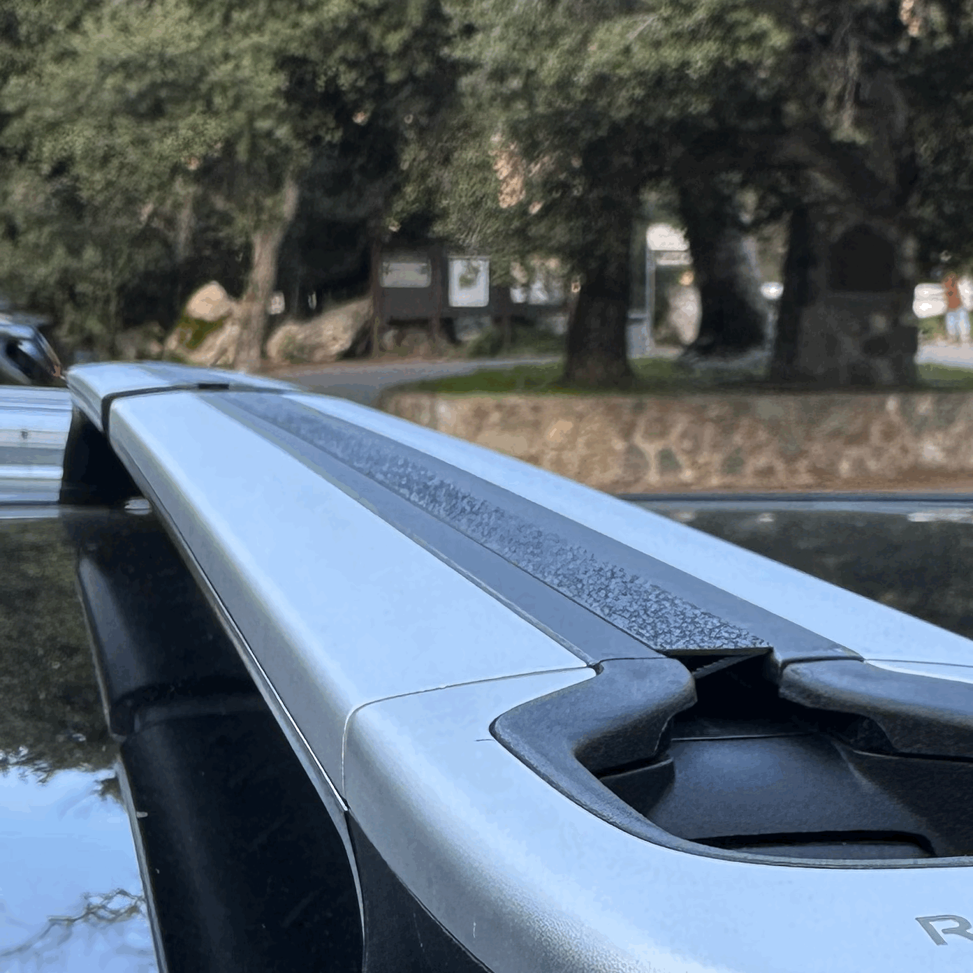 Miếng lót thanh Crossbar cho xe Rivian, bộ gồm các đoạn 180mm, 270mm và 540mm