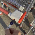 Coin Mở Khóa Xe Đẩy Có Thể Tháo Rời: Giải Pháp Tiện Lợi Khi Đi Mua Sắm - Thumbnail 2