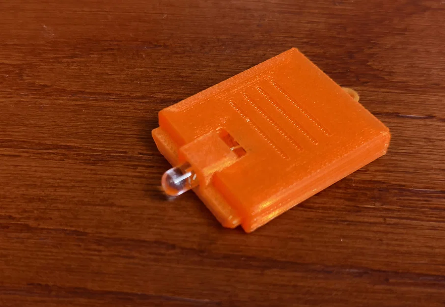 Móc khóa đèn LED siêu nhỏ gọn dùng pin 2032 - Image 5