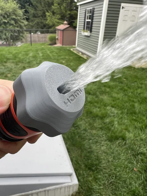 Cursed Connectors: Adapter H2O sang HDMI - Image 1