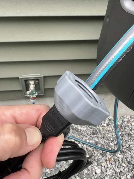 Cursed Connectors: Adapter H2O sang HDMI - Image 2