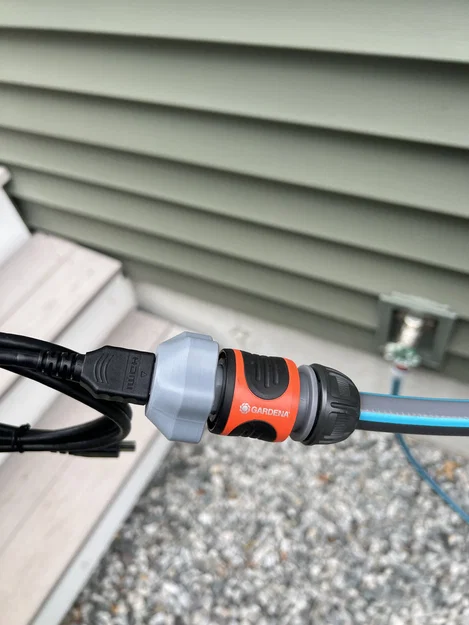 Cursed Connectors: Adapter H2O sang HDMI - Image 3