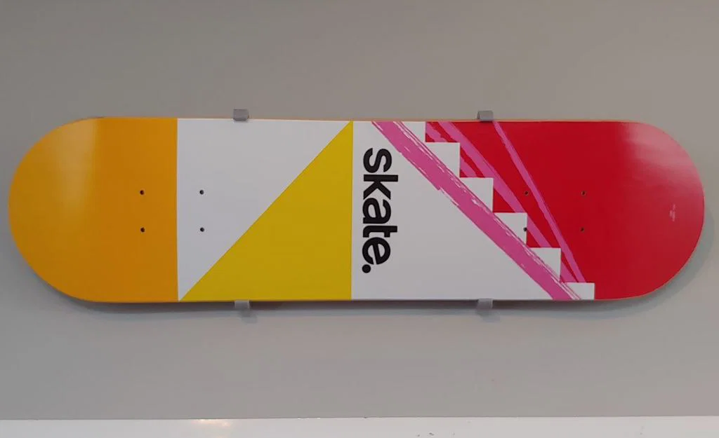 Giá treo tường skateboard dạng ngang (Skateboard Wall Mount - Horizontal) - Image 1