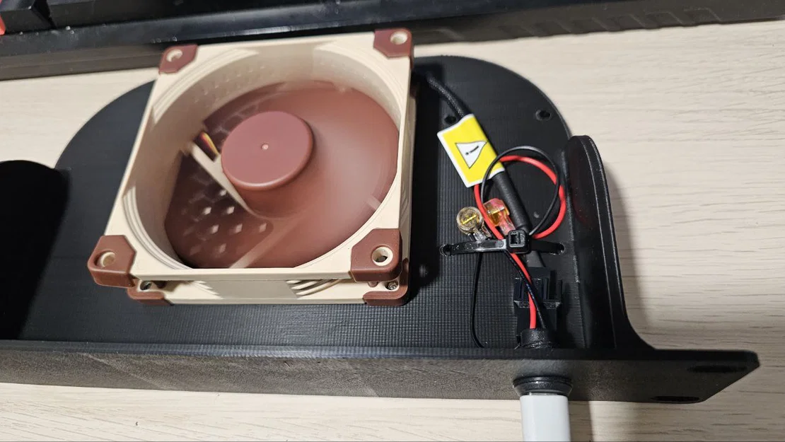 Ngàm gắn quạt 92 mm cho rack 10-inch - Image 2