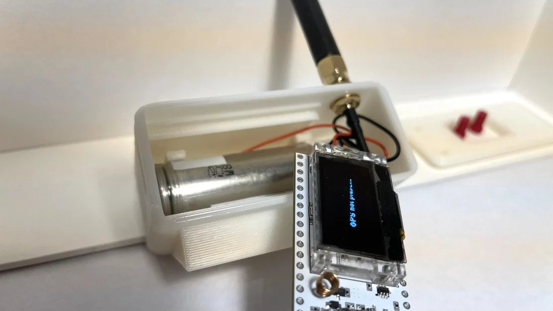 Vỏ hộp 3D bảo vệ Heltec LoRa V3 kèm ngăn pin 18650 siêu gọn - Image 2