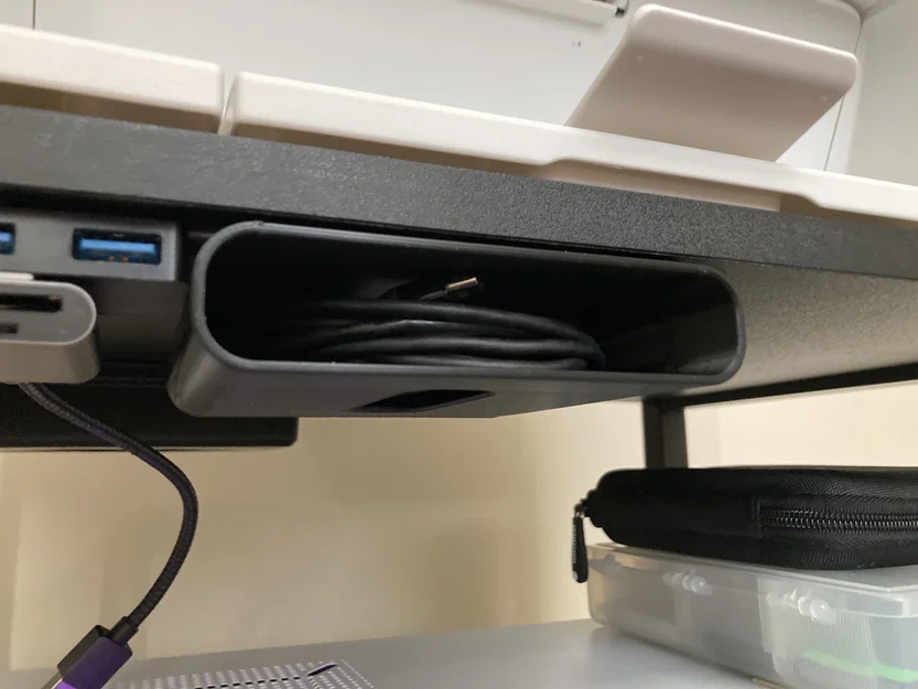 Khay đỡ cáp (Cable Tray) gắn dưới bàn - Image 1