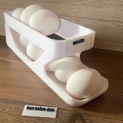 Khay đựng trứng – giá đỡ trứng kèm nhãn thay đổi MHD/BBD