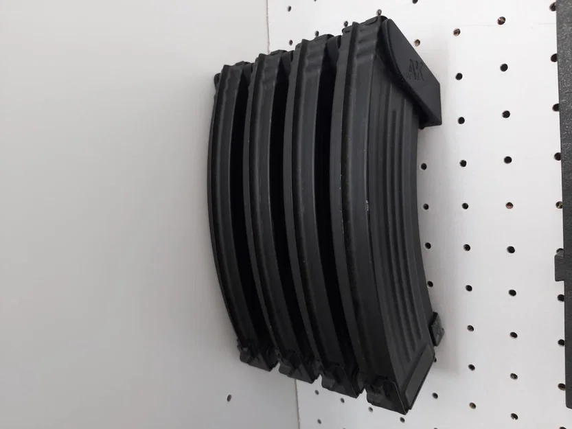 Giá treo băng đạn Airsoft AK gắn tường 4x - Image 2