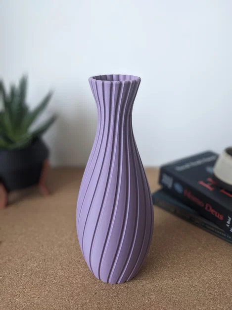 Bình Hoa Xoắn Cao (Tall Twisted Flower Vase) - Image 2