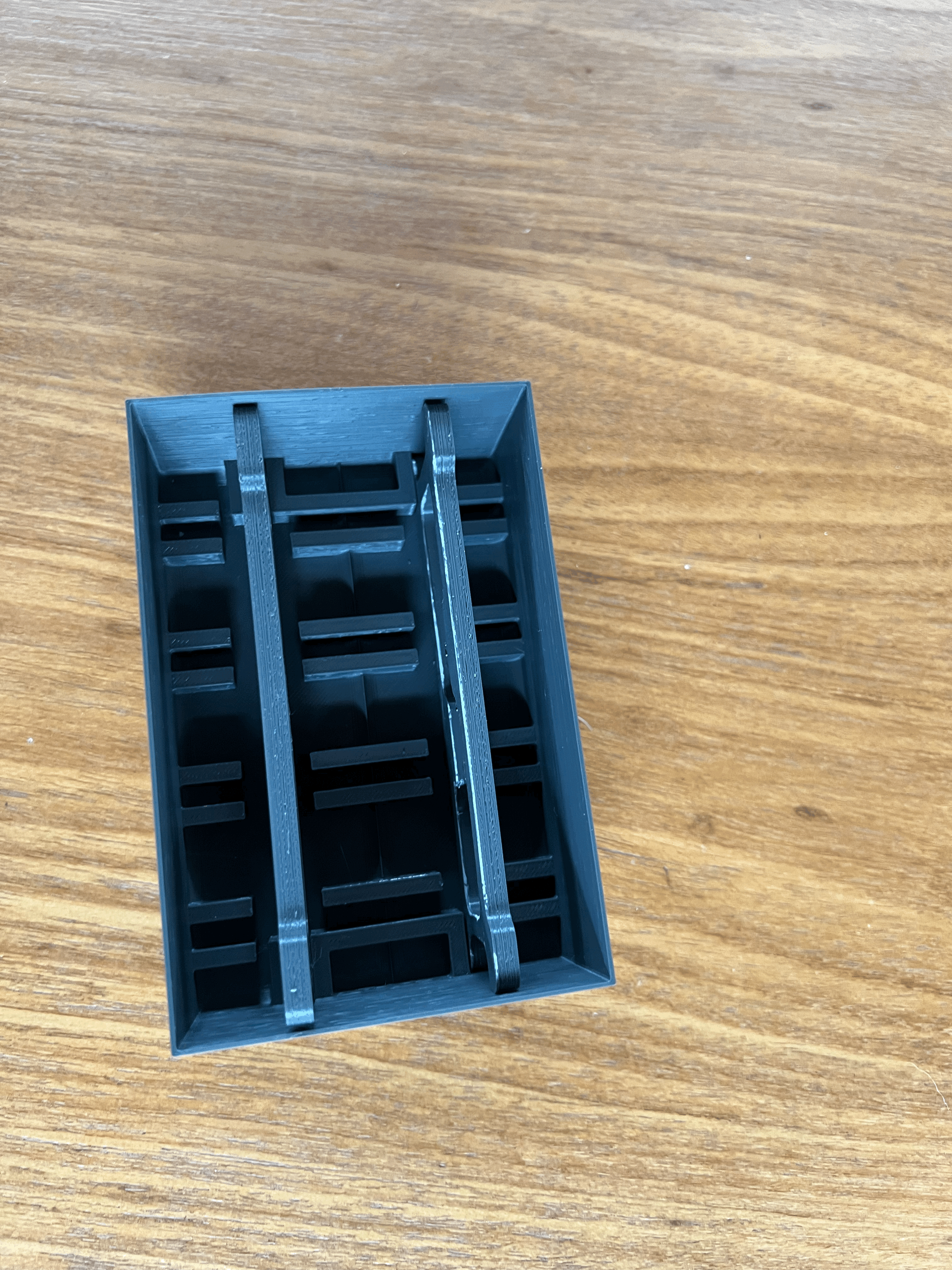 Bộ sắp xếp cáp với đế Gridfinity - Image 6