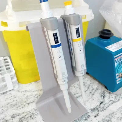 Giá đỡ pipette (Pipette stand)