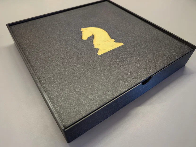 Bàn cờ vua nhiều màu kèm hộp (Multicolor Chess Board and Box) - Image 2