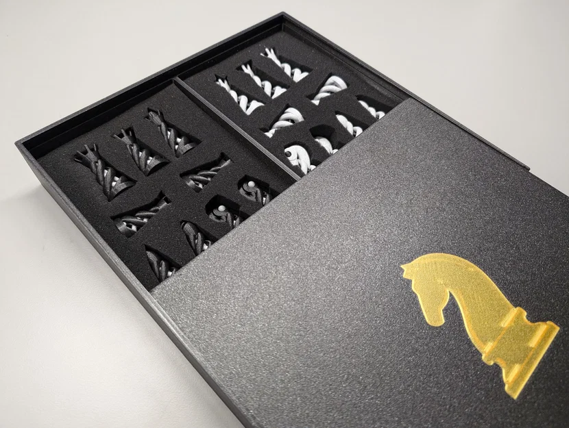 Bàn cờ vua nhiều màu kèm hộp (Multicolor Chess Board and Box) - Image 3