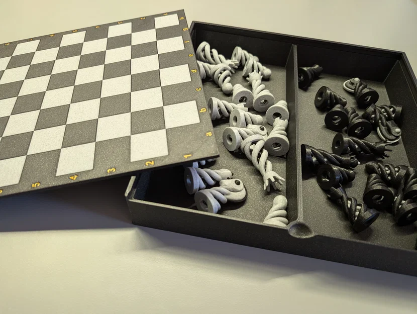 Bàn cờ vua nhiều màu kèm hộp (Multicolor Chess Board and Box) - Image 9