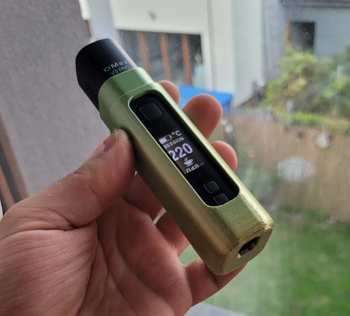 Hộp đựng XMax v3 Pro có khe màn hình và cổng USB - Image 1