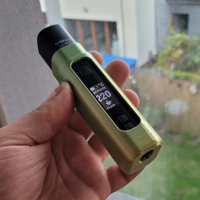 Hộp đựng XMax v3 Pro có khe màn hình và cổng USB