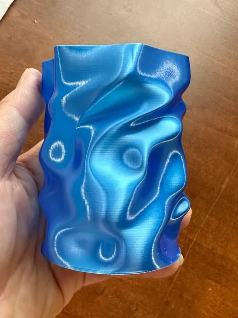 Ống Cắm Bút/Viết Chì Trừu Tượng Xoắn – Vase Mode, Không Cần Support - Image 1