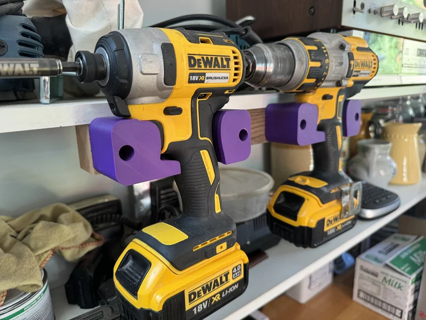 Ngàm Treo Tường DeWalt Mount - Image 1