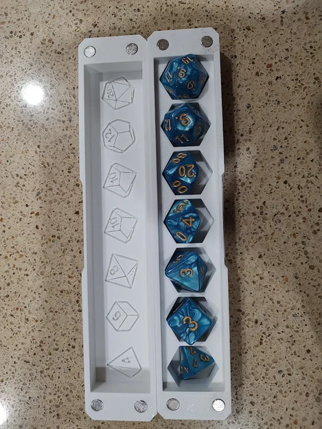 Hộp Đựng Bộ Xúc Xắc D&D Rất Ngầu (Dễ In, Cho Người Mới) - Image 1