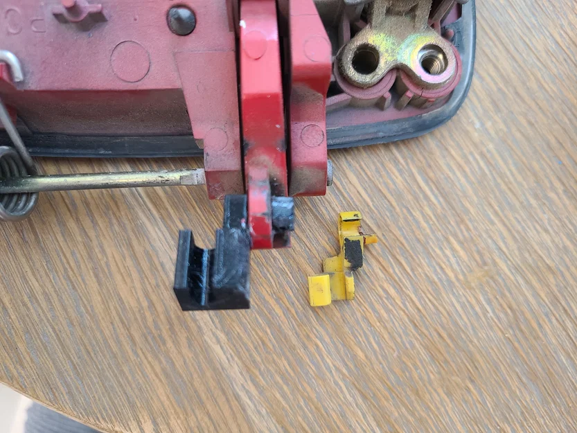 Clip giữ thanh kéo chốt cửa ngoài Toyota (Toyota Exterior Door Latch Rod Clip) - Image 4