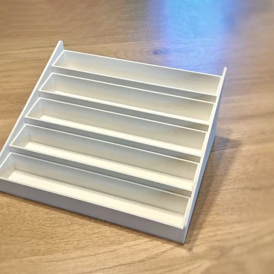 Kệ để sơn móng tay (Nail polish stand) chứa tối đa 30 chai