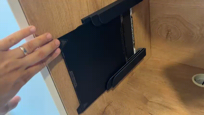 Giá treo tường/đế dựng tấm PEI/PEY (Build Plate) 235x235 – giữ 3 tấm