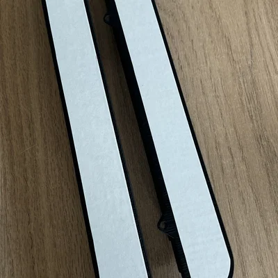 Giá treo tường/đế dựng tấm PEI/PEY (Build Plate) 235x235 – giữ 3 tấm