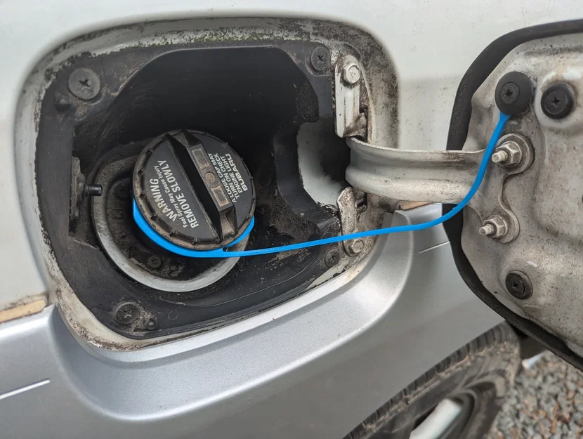 Dây giữ nắp xăng Subaru (Subaru Fuel Cap Lanyard) - Image 1