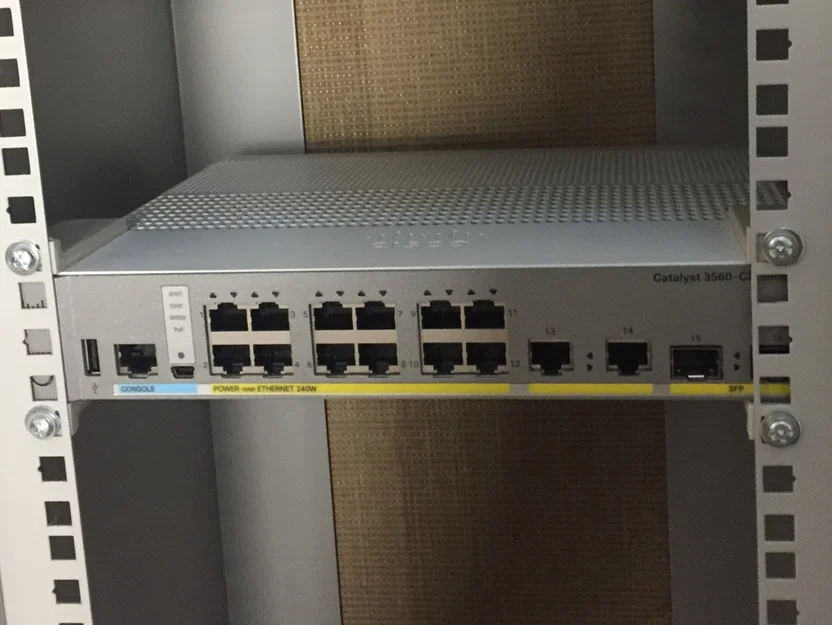 Giá đỡ Cisco Catalyst Desktop Switch cho tủ rack 10 inch - Image 2