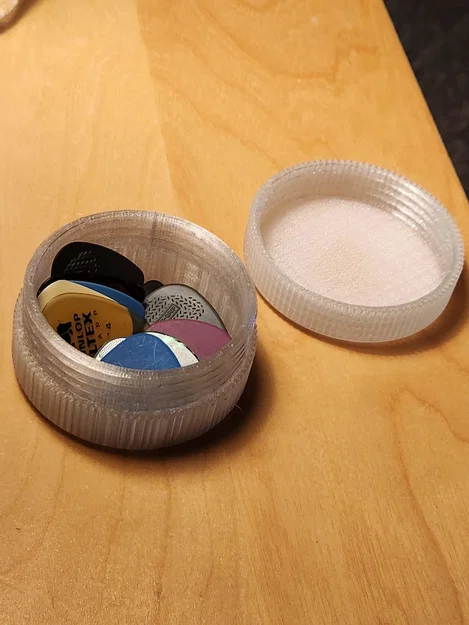 Hộp đựng pick guitar ren vặn có “wheezer lick” - Image 1