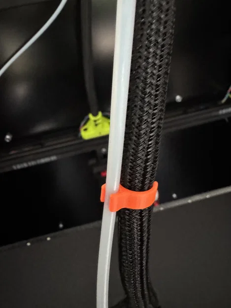 Kẹp giữ ống PTFE và dây cáp cho máy in 3D RatRig V-Core 4 - Image 1