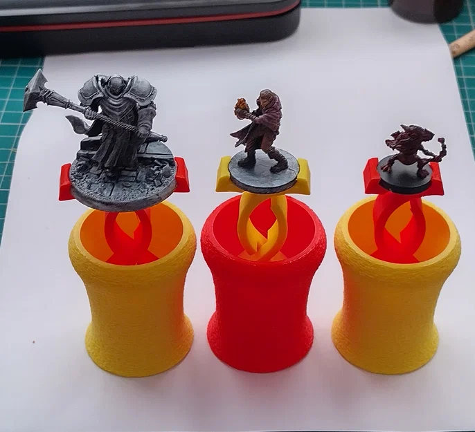 Tay cầm sơn mô hình mini - v3 (Miniature Painting Handle - v3) - Image 1