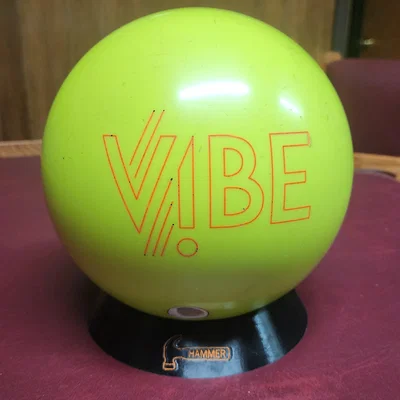 Cup Đỡ Bowling Ball Chủ Đề Motiv