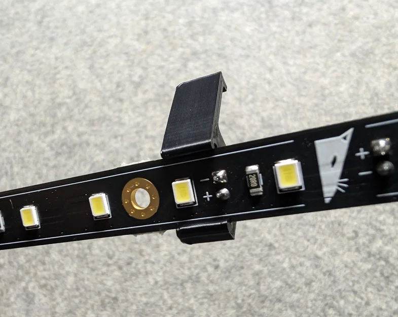 Ngàm gắn đèn LED 3030 không vít cho máy in RatRig V-Core 4 - Image 3