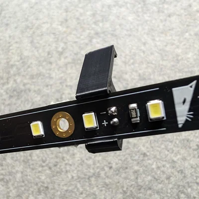 Ngàm gắn đèn LED 3030 không vít cho máy in RatRig V-Core 4
